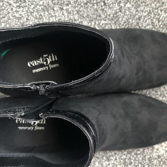 East  5th Avenue black Seude booties! Size 8M - Picture 3 of 11